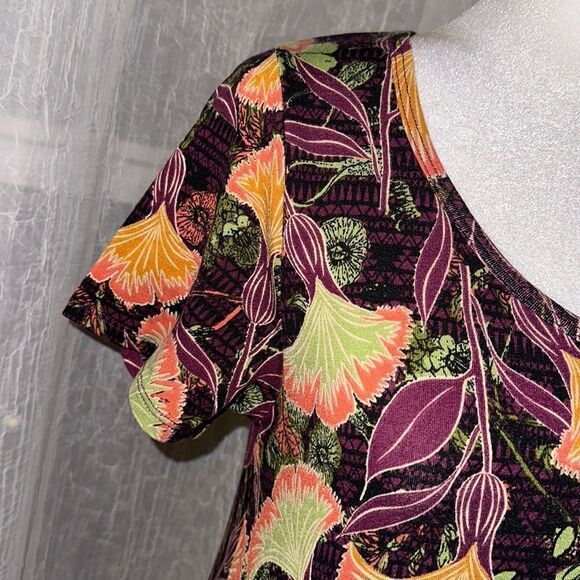 LuLaRoe XS Classic Floral Purple Black Green Gold Orange Short Sleeve Crew Tee - Picture 5 of 9